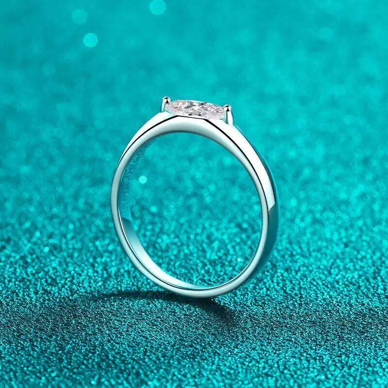 18K Gold Inlaid Women's Horse Eye Minimalist New Niche High-end Design Ring, PT950 Platinum Moissanite d0c