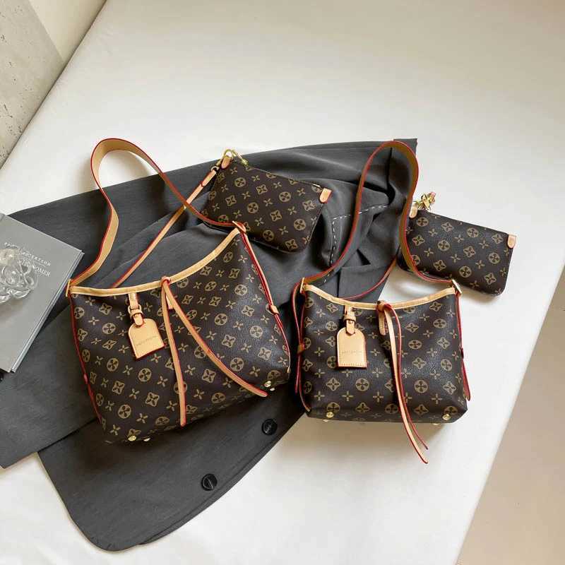 Hand Bags For Ladies Genuine Leather With Elegant StiTChing Compact Yet Practical Great For Gift Giving H251229