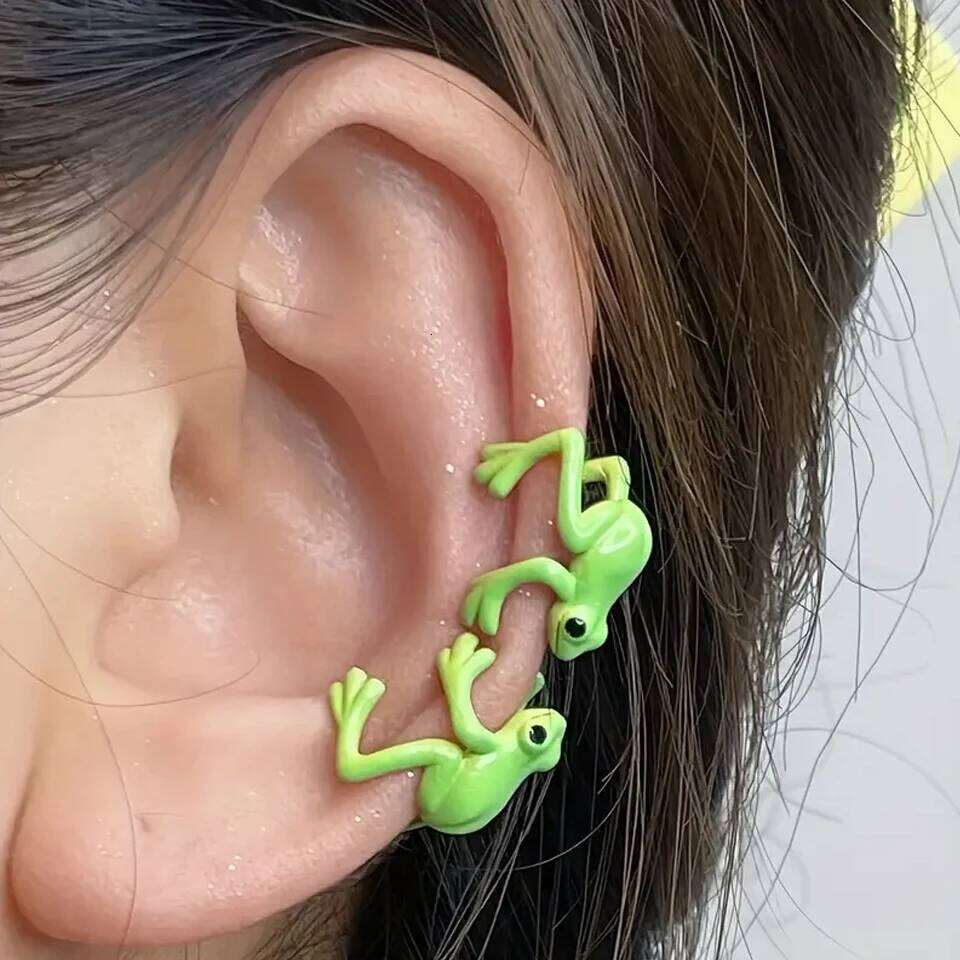 ZAKOL 2pcs Creative Cute Frog Ear Cuff Clip for Women Girls Fashion Green Insect Non-pierced Earrings Accessories Gift