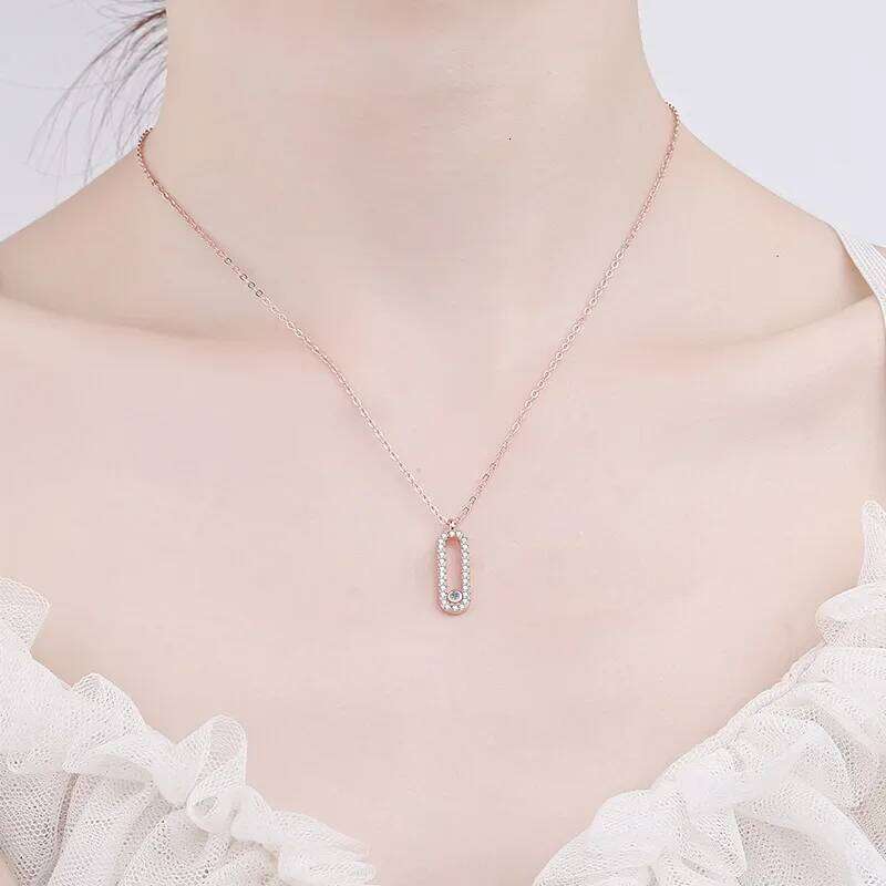 18K Gold Inlaid Oval Pendant, Simple PT950 Platinum Moissanite 28 Point Necklace, Diamond Lock, Fashionable Bone Chain a8f