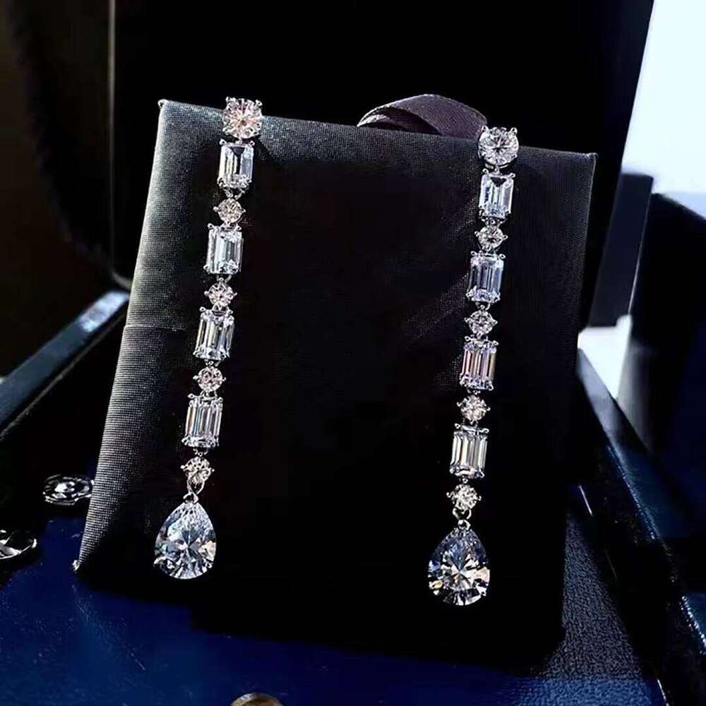 Luxury Geometric Water Zircon Long Drop Shiny Square Crystal Zirconia Charming Earrings Wedding Party Jewelry