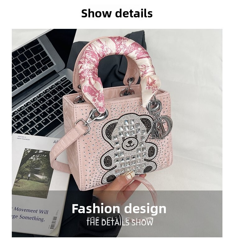 Diamond-studded little bear fashion texture handbag for shoulder carrying