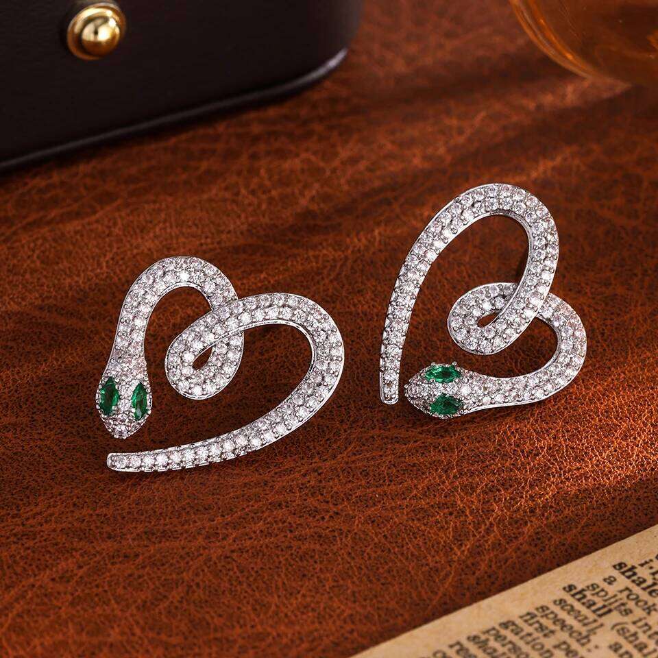 ZAKOL Classic Micro-set Zircon Wrapped Snake-shaped Stud Earrings Temperament Sliver Gold Color Aesthetic Jewelry Gift