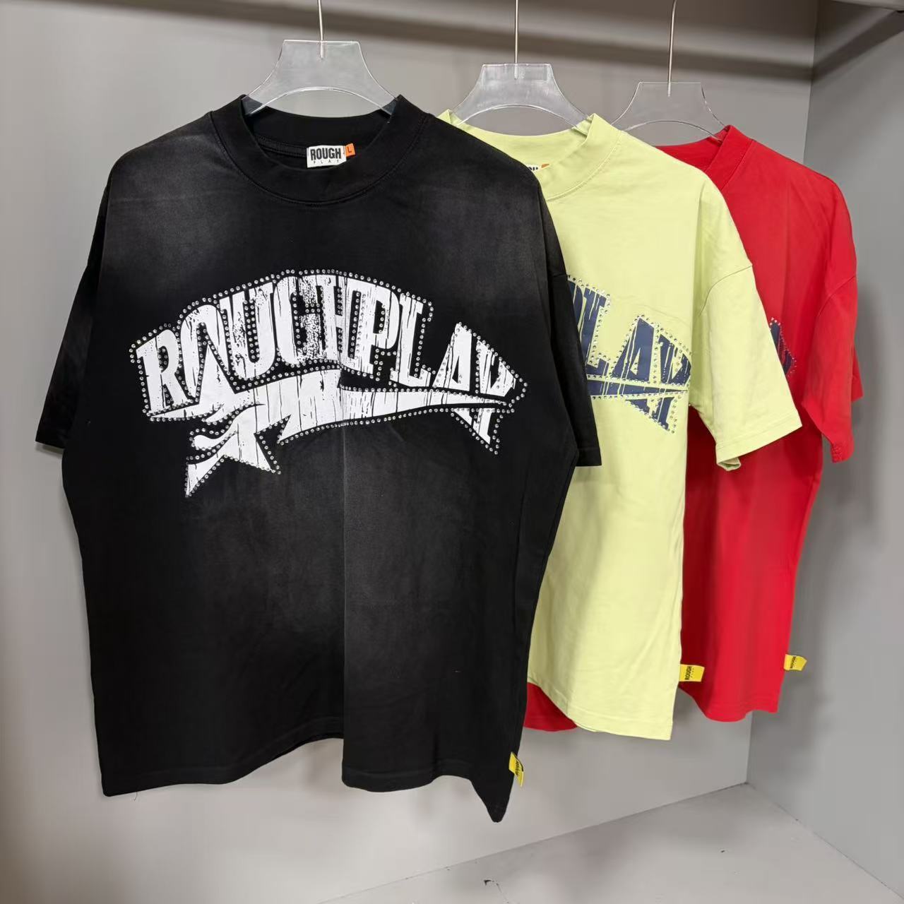 Men's T-Shirts High Quality Roughplay T Shirt Real Pictures All-match Men Women Hip-hop Streetwear Printed Hot Stamping Diamond Splicing Short Sl