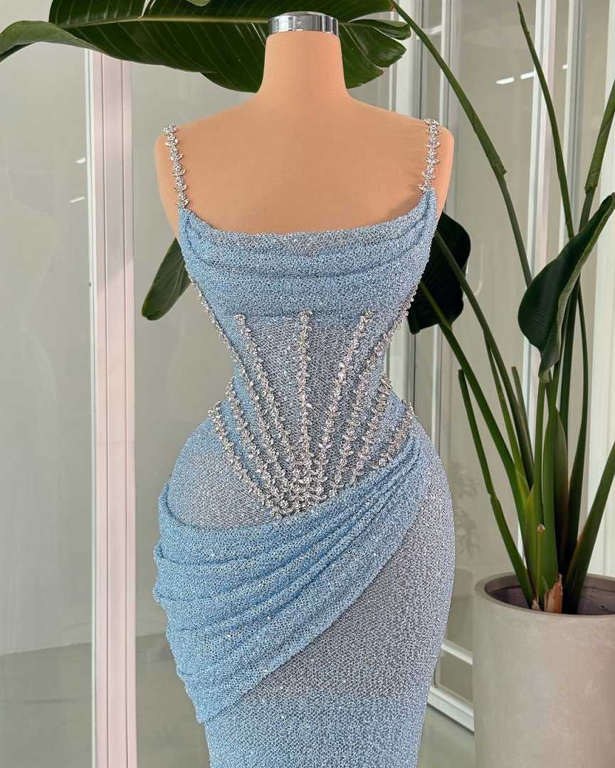 Gorgeous Spaghetti Straps Prom Dresses Elegant Sleeveless Crystal Evening Dress Floor Length Sequined Party Gown Customized