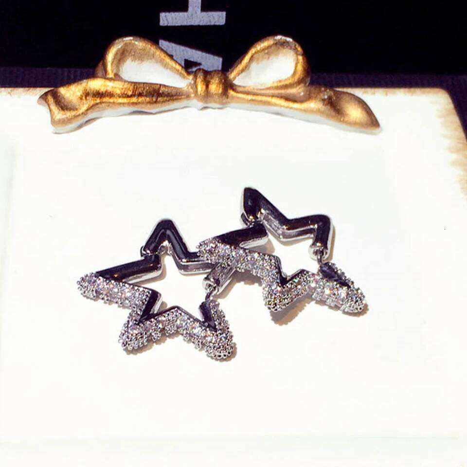 ZAKOL New Fashion Sparkling Zircon Pentagram Earrings Delicate Shiny Crystal Hoop Earring Women's Christmas Accessories Gift