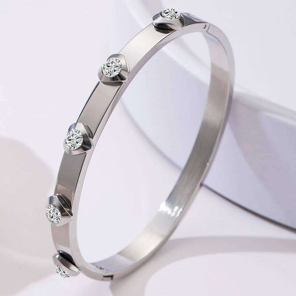 ZAKOL New Five-leaf Flower Heart Zircon Inlaid Stainless Steel Bracelet for Women High Quality Waterproof Jewelry Gift Clover