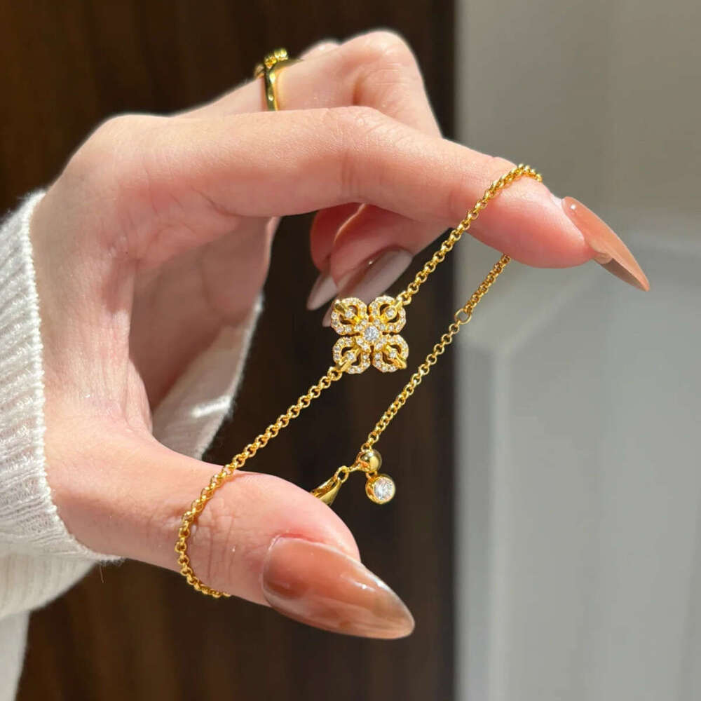 Cross-shaped Clover Bracelet Bracelet Luxe Full-Diamond Pendant Bracelet Light Luxury Versatile Jewelry