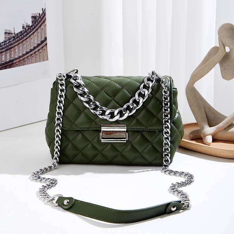 Fashion high-grade messenger chain one-shoulder sewing small square bag, diamond check lock design Pingshuo