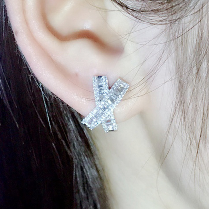 Luxury Brand Designer Jewelry Cao Shi Light Luxury Style Cross Trapezoid Square Diamond Earrings Sweet Bowknot Stud Earrings For Women Casual Versatil