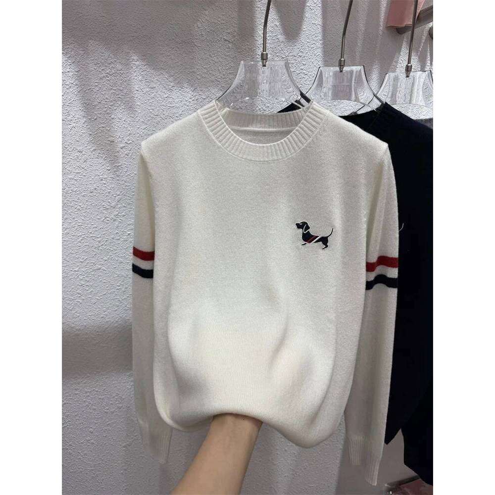 Loose Fit Embroidered Knit Sweater Women's Winter Faion Base Layer Round Knitted