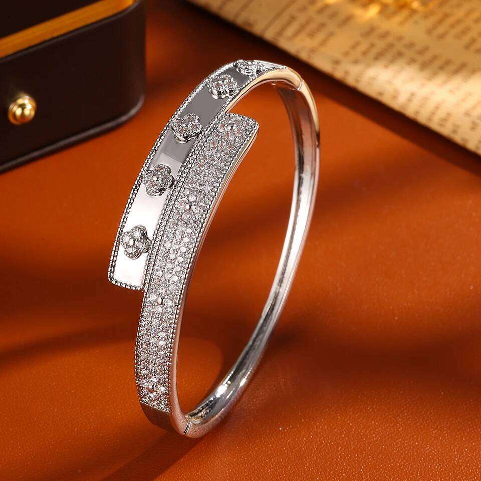 ZAKOL New Niche Design Four-leaf Flower Zircon Inlaid Bracelet for Women Shiny Colorful CZ Cuff Bangles Wedding Party Jewelry