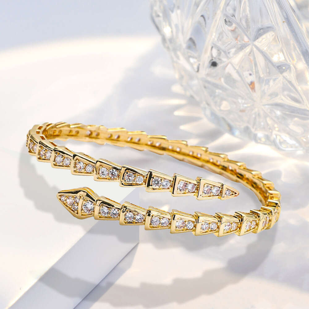 Micro Zirconia Snake Full Diamond Copper Gold-Plated Bracelet Fashion Bangle Stud Bracelet Jewelry design sense luxury Copper Gold-Plated Bracelet