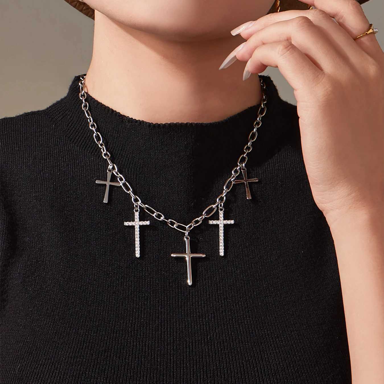 Sparkling Zircon Cross Pendant Necklace Womens Stainless Steel Gold-Plated Chain Vintage Necklace Femme Waterproof Jewelry Y251227