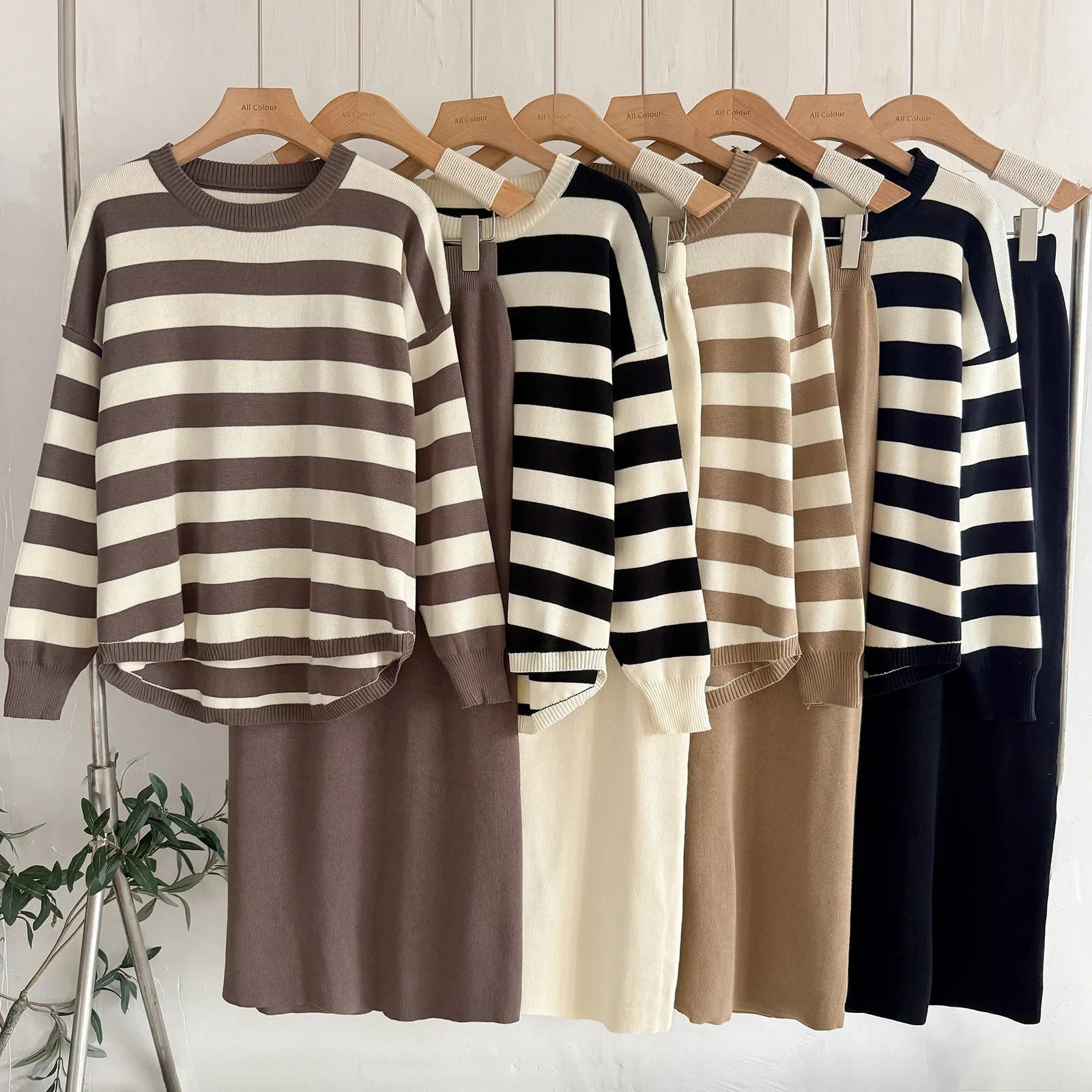 Fashionable Knitted Long Sleeve T-Shirt And High Waist Mini Skirt Womens Outfit Set Autumn Winter Polyester Fiber Ankle-Length 251219