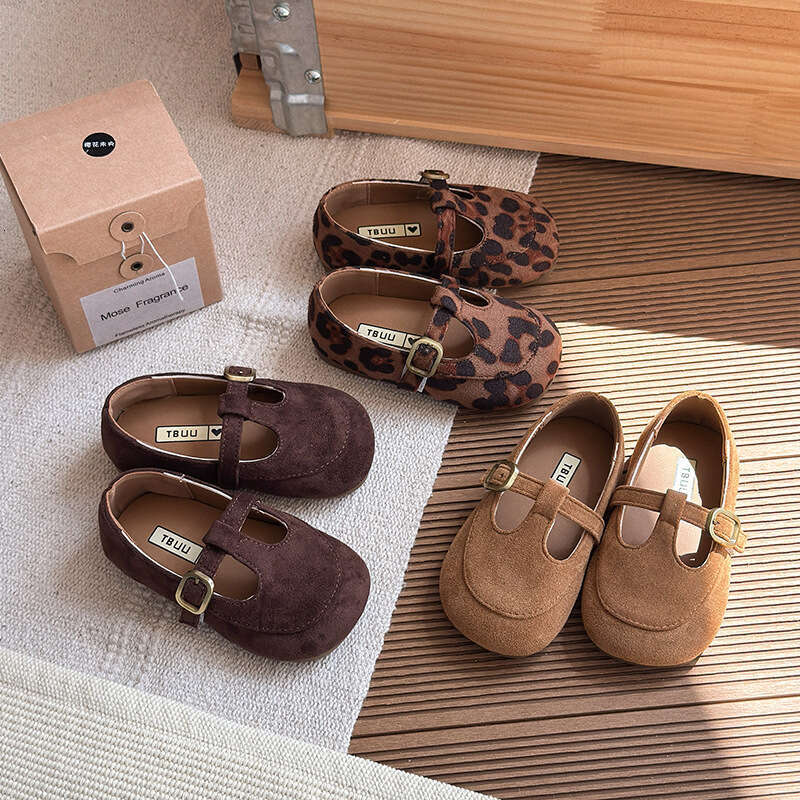 INS French Style Small Leather 2025 Spring and Autumn New Korean Version Girls' Leopard Print Princess Shoes Soft Sole Loafers