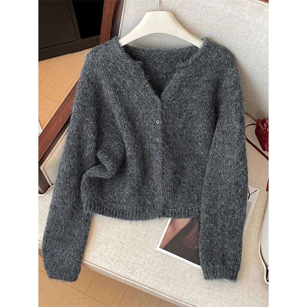 Women Beige Cardigan Cozy Sweater Harajuku Vintage Korean Y2k Long Sleeves V-Neck Cashmere Sweaters Jumper 2000S Clothes Autumn