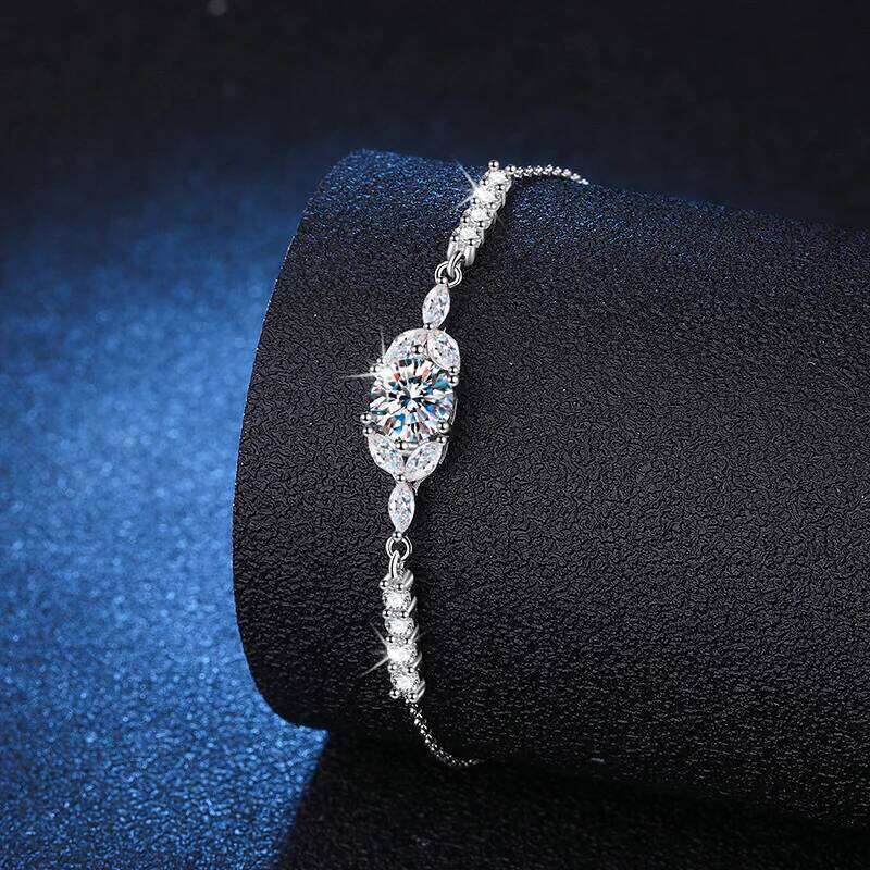 S925 Sterling Silver Women's Blossoming Star Flower Adjustable Moissanite 1 CT Bracelet Women 756