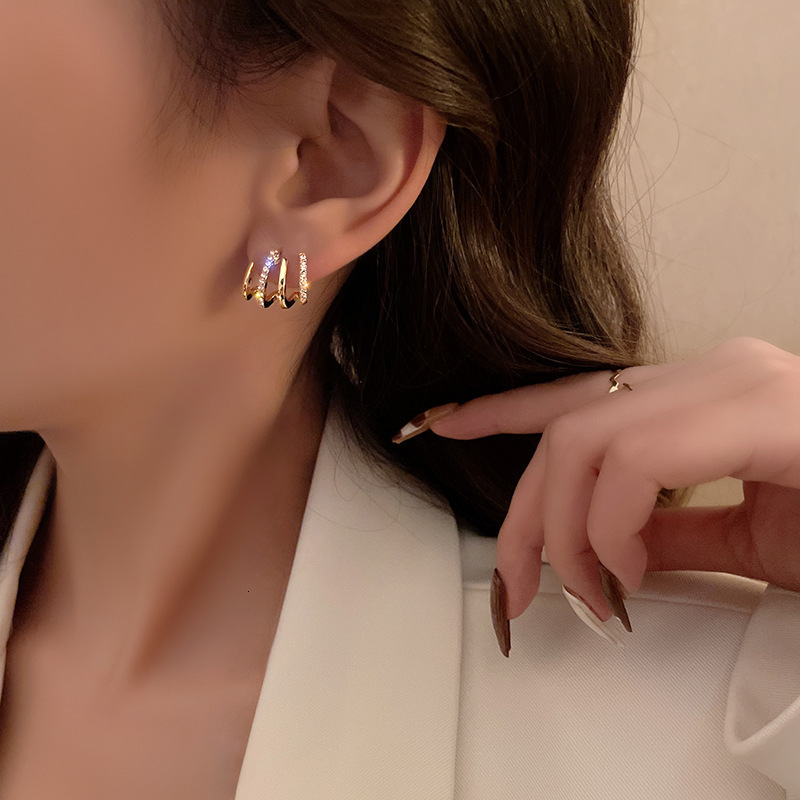Luxury Brand Designer Jewelry S925 Silver Needle Korean Version New Hot-Selling Women's Earrings Simple Elegant Versatile Stud Earrings Tiktok Sa