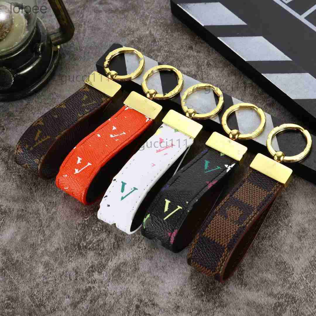lvkeychainly 10style PU Leather Keychain Designer Key Chain Buckle lovers Car Handmade Keychains Men Women Bag Penda louis vuittonly lvs lvt louisvuitton 3UYF