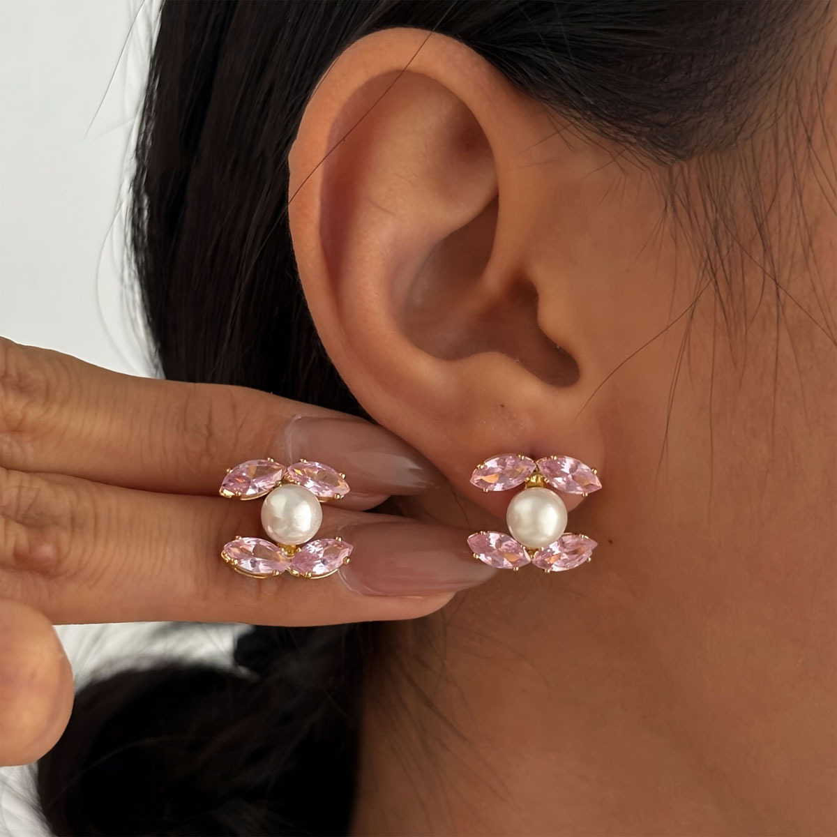 Luxury Brand Designer Jewelry New Pink Zircon Earrings Pearl Light Luxury Studs Simple Fresh Ear Piercing Drop Earrings Versatile Ear Jewelry For Wome