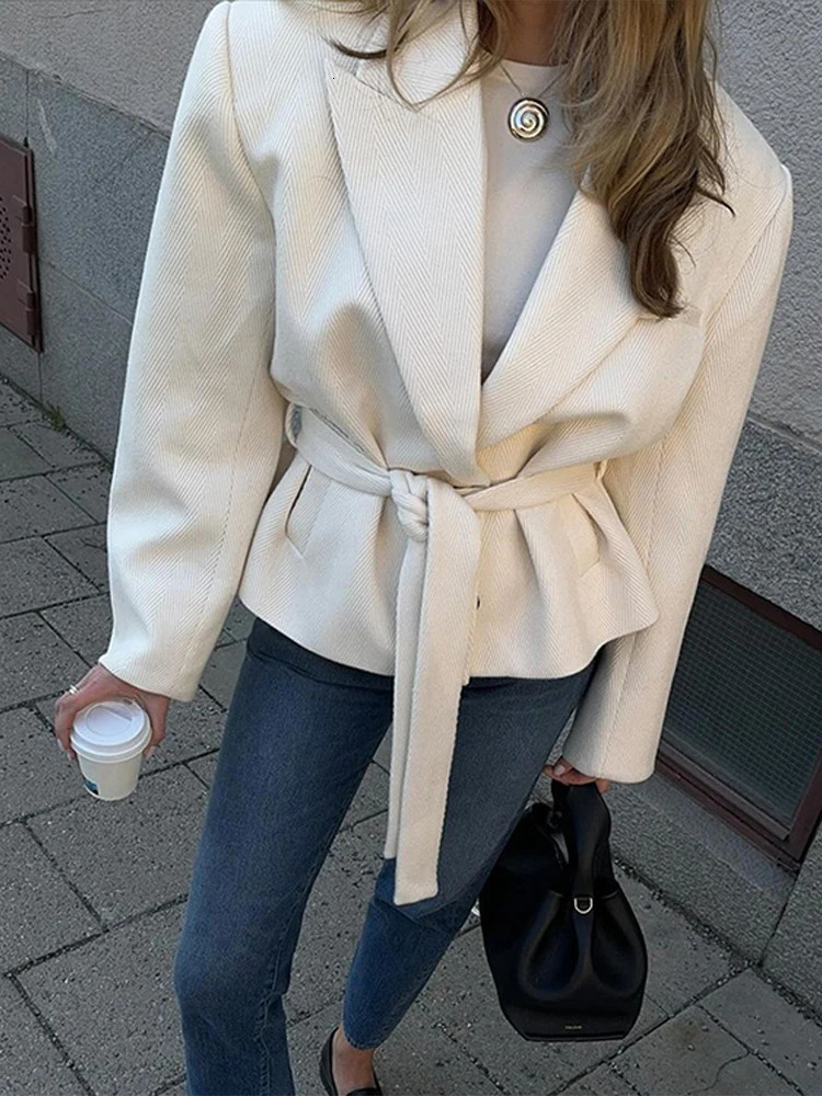 Solid Color Casual Loose Womens Jacket Fashion Elegant Retro Short Jackets with Belt Women Turndown Collar Single Breasted Coat 251225