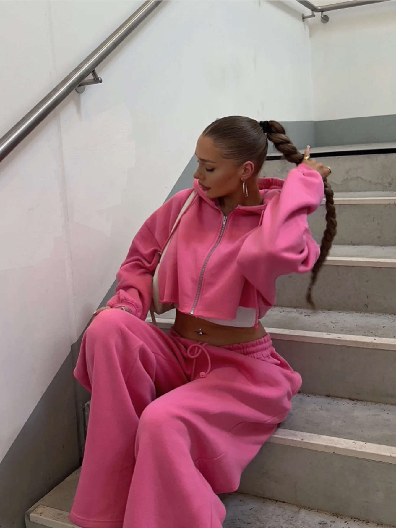 Women Hooded Zip-up Cropped Sweatshirt and Long Pants 2 Piece Sets 2025 Autumn Casual Hoodies Sweatpants Suit Tracksuits 251224