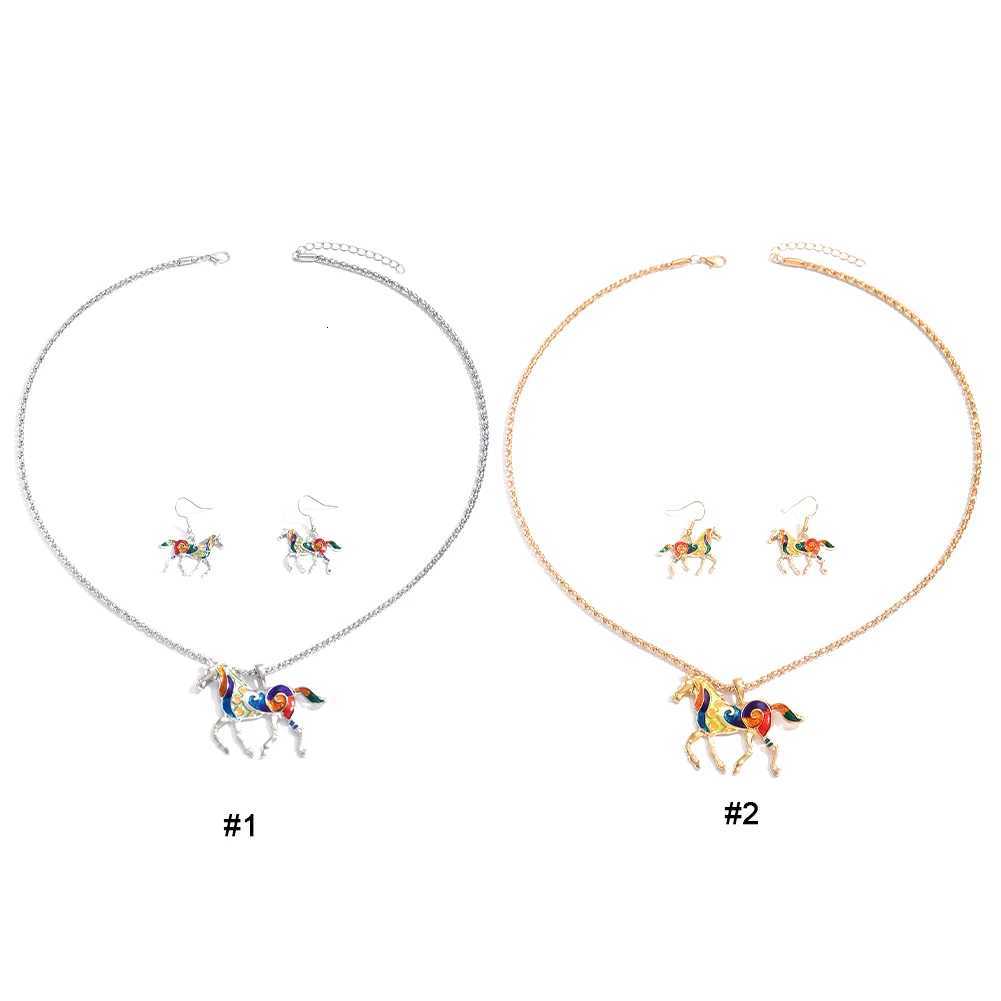Animal Horses Pendant Necklaces Little Rainbow Horse Jewelry Drops of Oil Glaze Horses Necklace for Teen Girls Horse Lovers Y251227