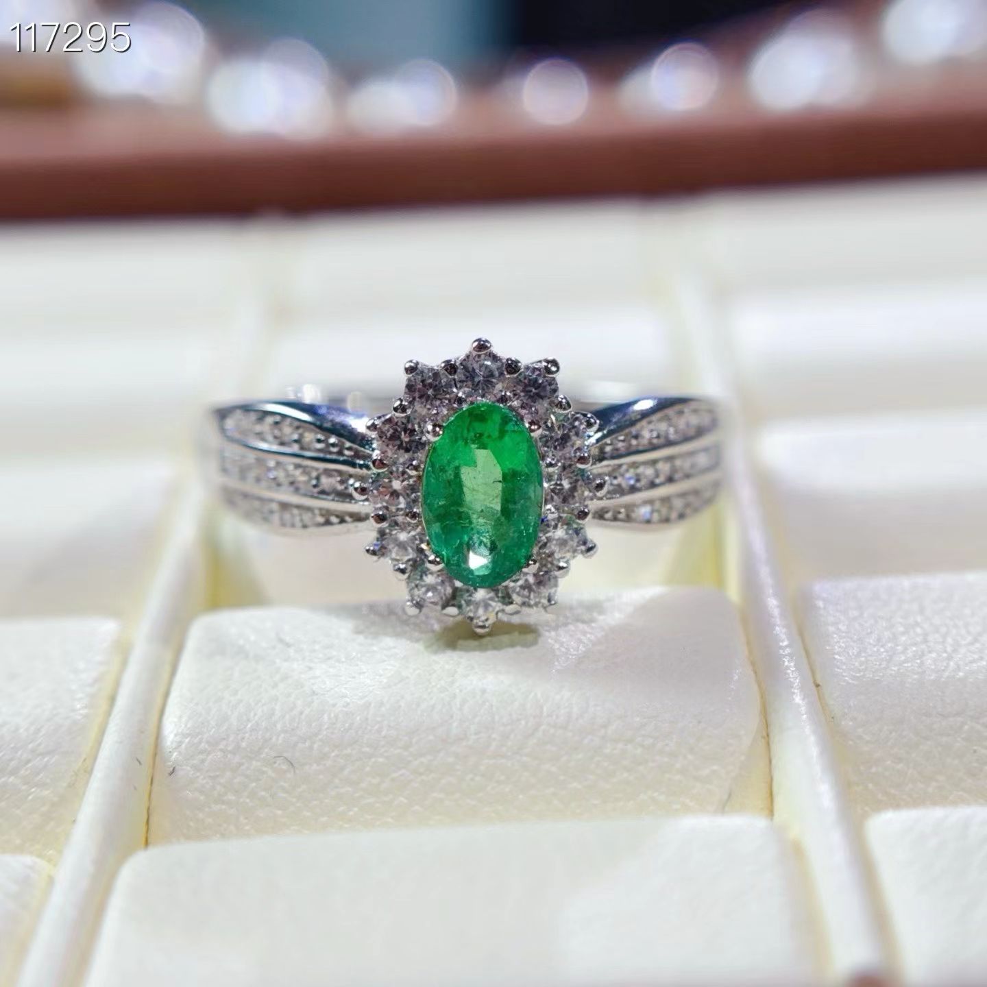 Classic engagement ring for women natural emerald ring with certificate 4mm*6mm 0.4ct Colombian emerald jewelry