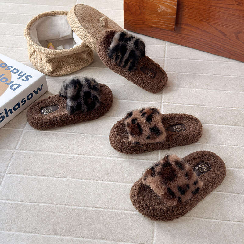 INS Children's Furry 2025 Autumn Winter New Girls Leopard Print Thick Sole Cotton Outdoor Wear One-Word Slippers