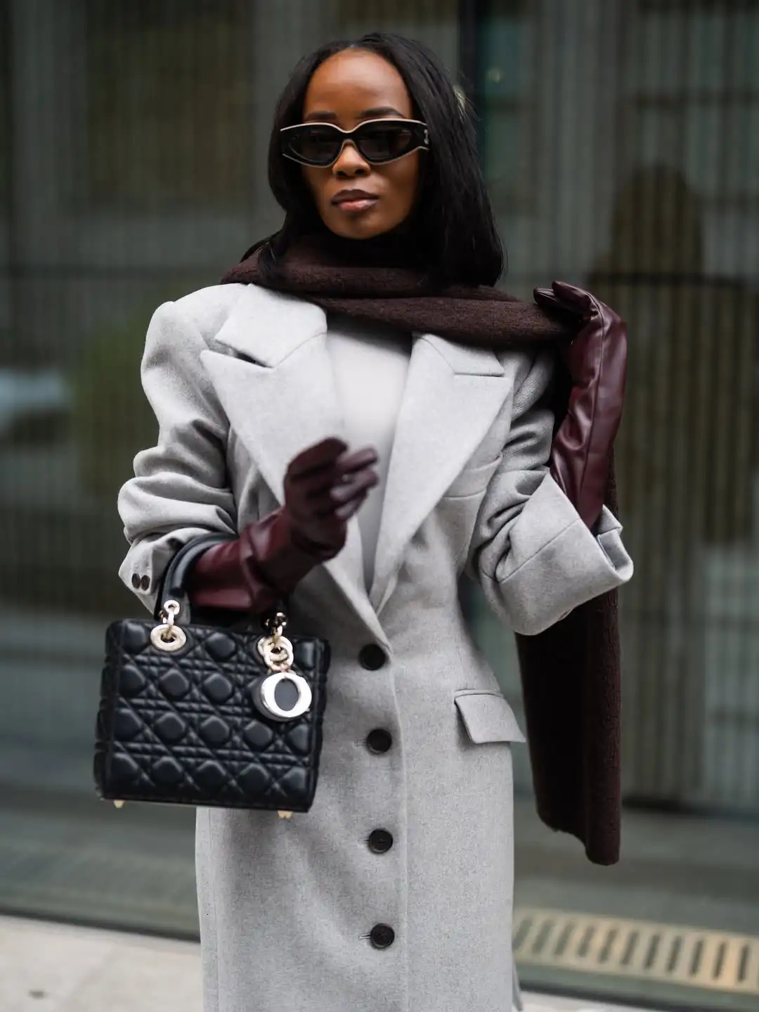 Elegant Cinchedwaist Woolen Overcoat Women Fashion Lapel Vneck Single Breasted Pocket Slim Coat Lady Autumn Daily Street Coats 251216