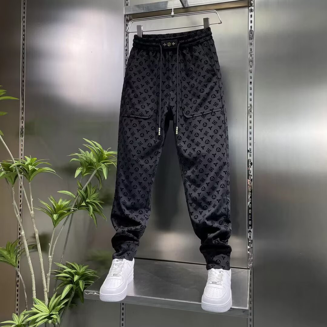 Free shipping Trendy Fashion Light Luxury Men's Sports Pants 2026 Spring/Summer New High Quality Printed Versatile Casual Pants Black Long Pants