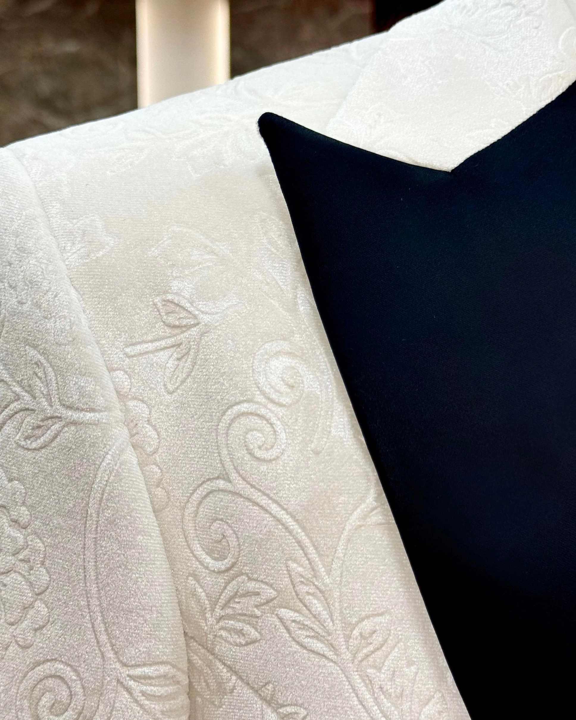 Wedding Men Suit Business Wear Tailor-Made Gentleman Tuxedo 3 Pcs Velvet Coat Vest Pants Party Singer Groom Suits Customized