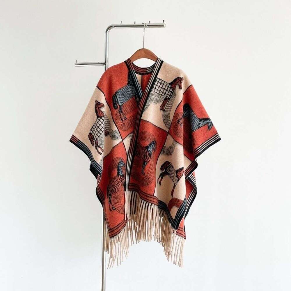 New Stylish Shawl Autumn Winter Tassel Vintage Cape Carriage Thickened Travel High-End Warm Scarf Cloak