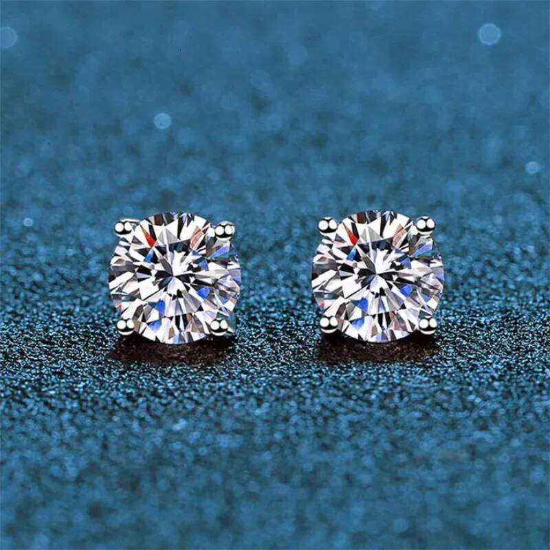 18K gold inlaid diamond PT950 platinum earrings, four claw moissanite simple and fashionable earrings 057