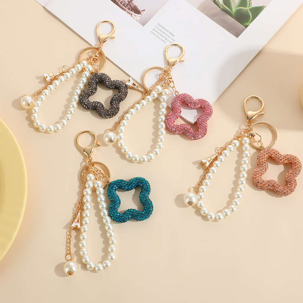 Women's Keychain Ornament Hanging Chain metal keyring key wallet Exquisite Pearl Inlaid Diamond Bag Geometric Keychain Pendant red bule