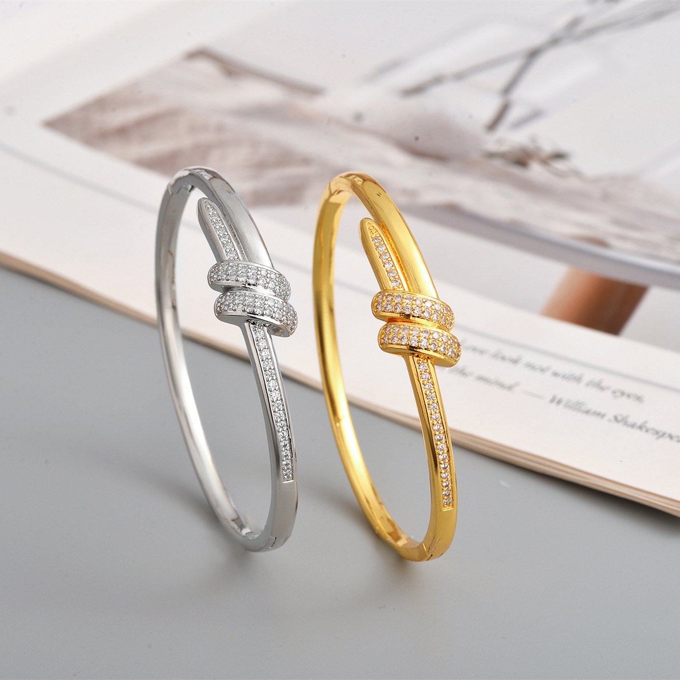Luxury Brand Designer Jewelry European And American Fashion Versatile Fashion Steel Bracelet Light Luxury High-End Feel Stainless Steel Zircon Electro
