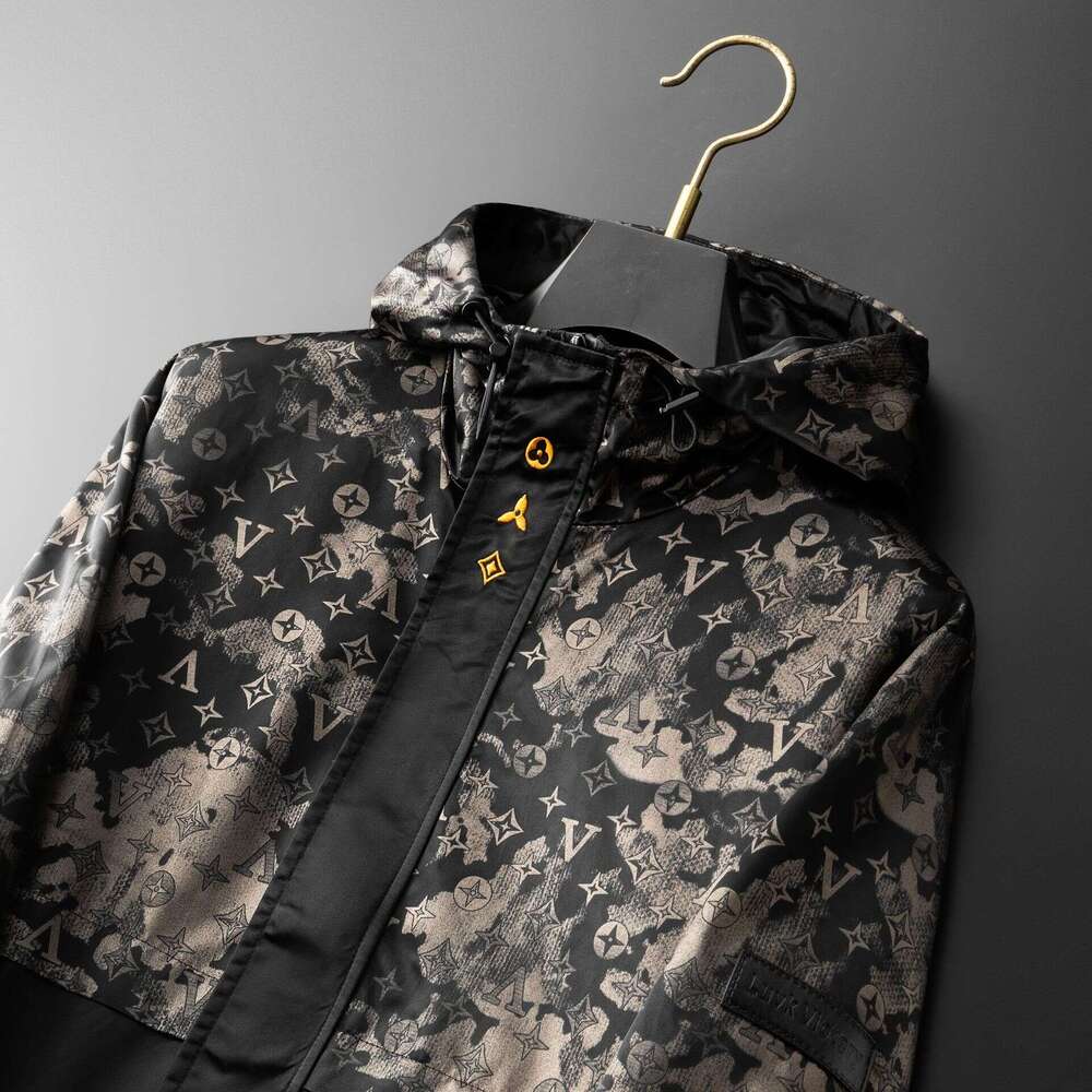 High-End Clothing 2025 Spring And Autumn New Hooded Jacket Light Luxury Printed Trendy Coat Men's Top