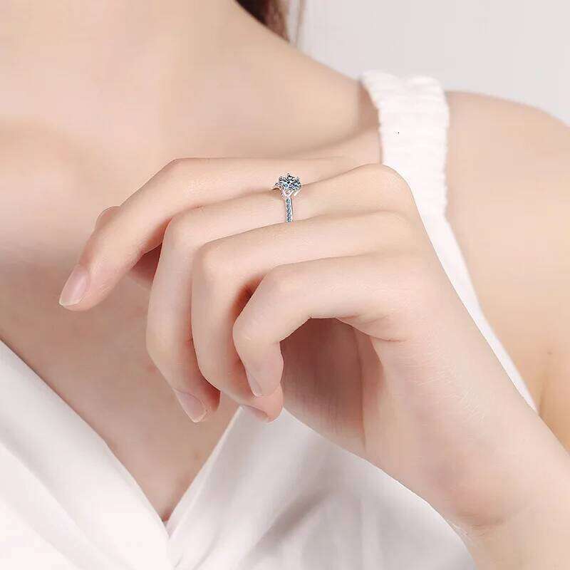 18K gold pt950 platinum women's 50 points six claw half wall moissanite ring d2d