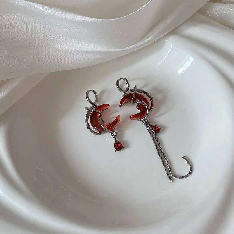 LATS Red Moon Gem Asymmetric Dangle Earrings Personality Unisex Hip-Pop Gothic Dark Style Ear Accessories Sweet and Cool Jewelry C251227