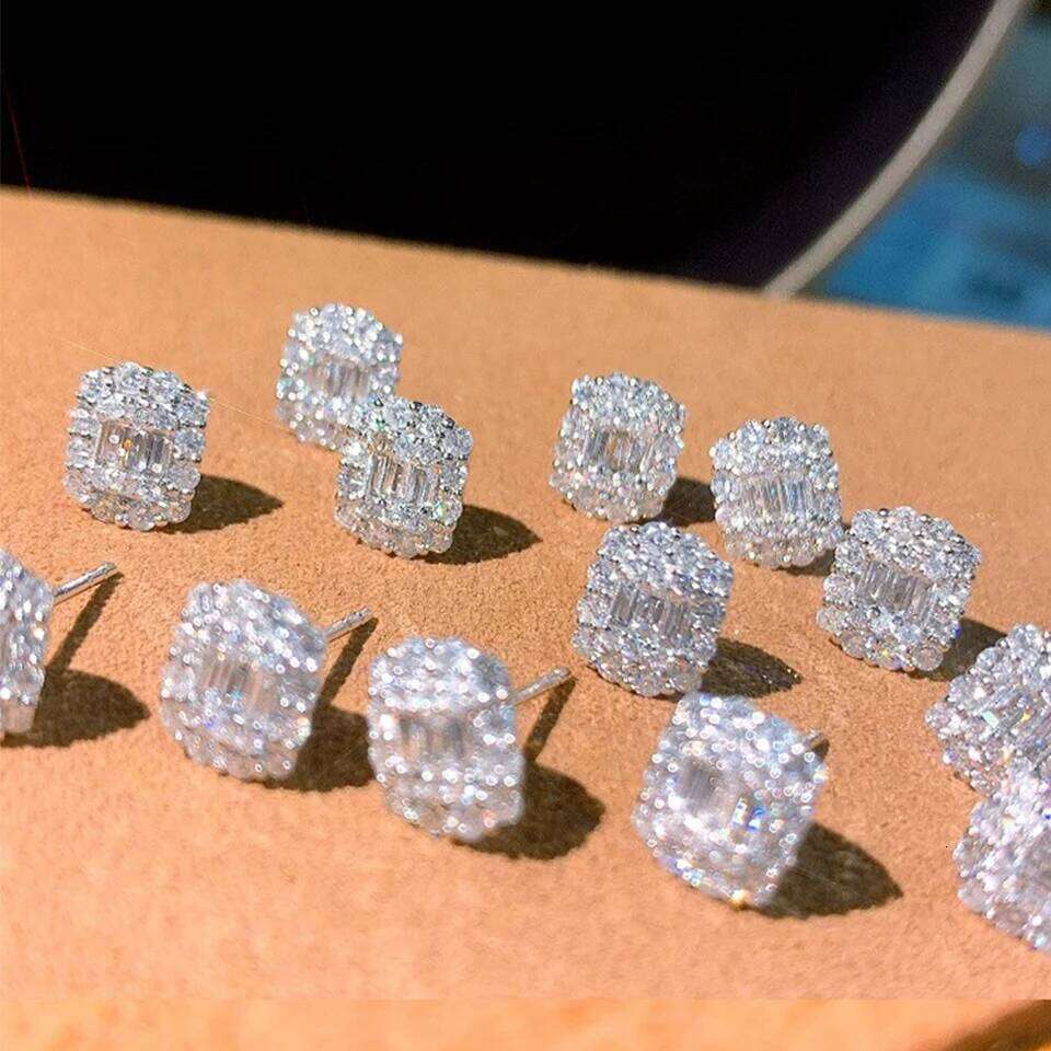 ZAKOL Shiny Clear Iced Out Zircon Stud Earrings for Women Geometric Square Buling Crystal CZ Jewelry Gift