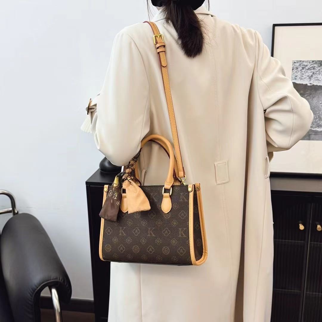 This Year'S Popular Ultra Fire Tote Bag Ladies New Senior Sense Of Cross-Body Small Texture Handbag 2026s hot