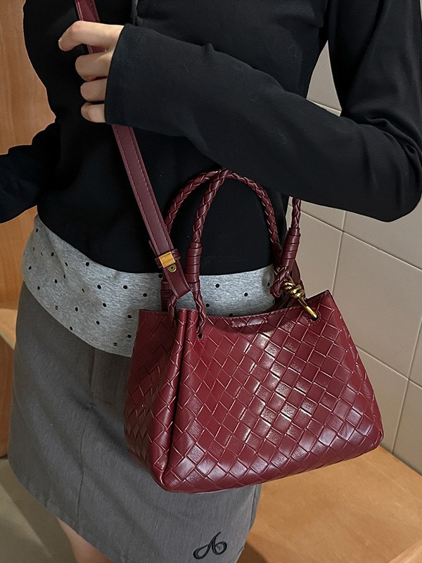 This Year Popular Bucket Bag Female New Summer Crossbody Bag Handbag Mother Bag 2026s hot