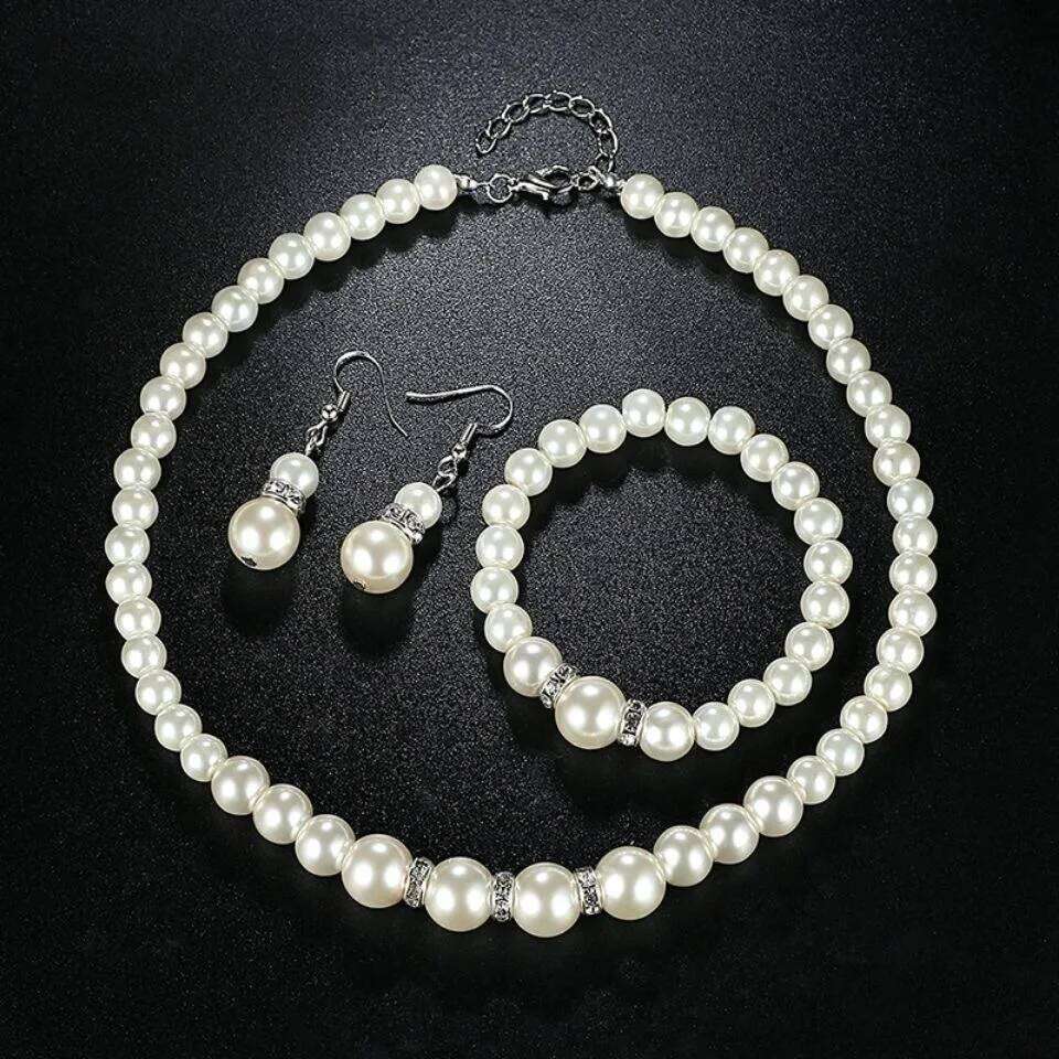 ZAKOL 4 Pcs Women's Pearl Fashion Simulated Pearls Versatile Earrings Necklaces Bracelets Jewelry Set Gift