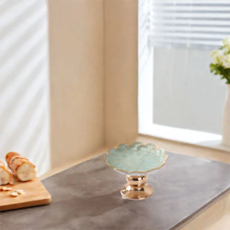 Candle Holders Home Decoration European Style Ceramics Stand Exquisite Light Luxury Holder Romantic Candlestick Birthday Gift H260310