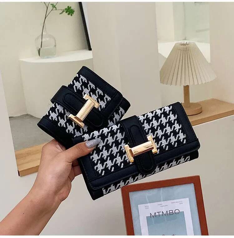 High-end multifunctional Designer clutch 2025 New Fashion Women's Tri-fold Handbag Short Coin Retro Multi-Orientation Card Slot Case Luxury Walle