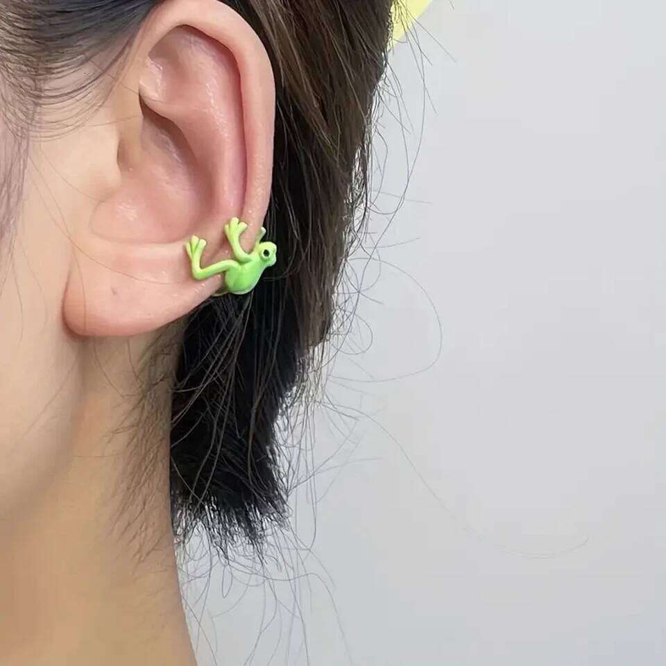 ZAKOL 2pcs Creative Cute Frog Ear Cuff Clip for Women Girls Fashion Green Insect Non-pierced Earrings Accessories Gift