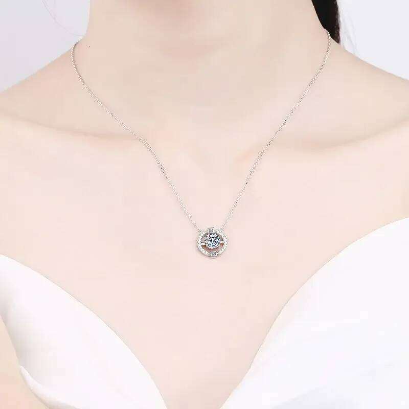 18K Gold Inlaid Simple Moissanite Women's Necklace PT950 Platinum Fashion Pendant Diamond Accessory Collarbone Chain 98d
