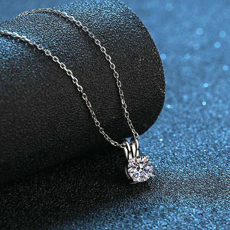 925 Sterling Silver One Ct Diamond Classic Four Claw Necklace, Korean Version, Simple Mosang Stone Collarbone Chain For Women 7ee