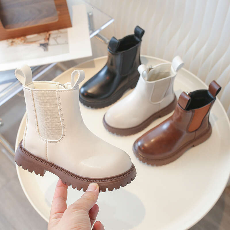 Children's British Style Martin 2024 Spring and Autumn New Korean Version Girls' Retro Chimney Boys' Black Short Boots